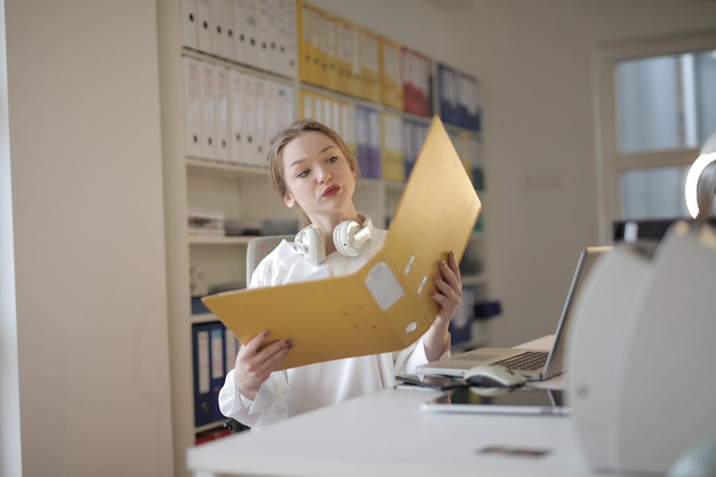 Une tenue de livres et des fermetures de mois efficaces